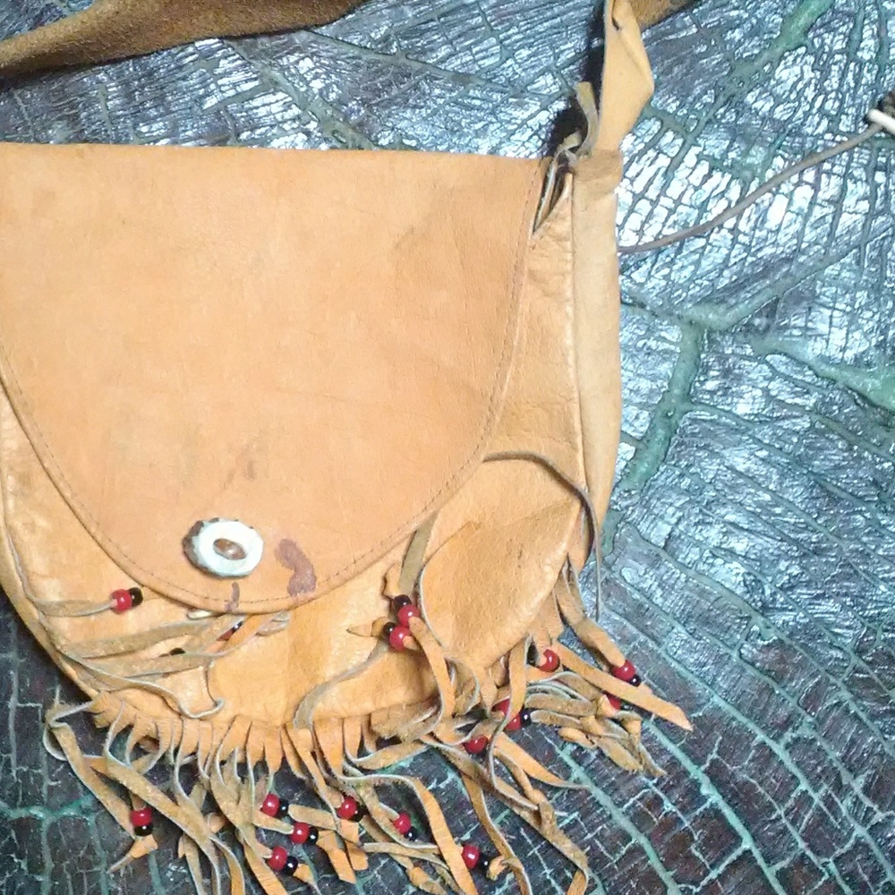 Vintage 1970s boho leather crossbody